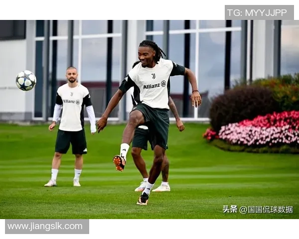 西甲激战：多特蒙德与尤文图斯鏖战成平局数据分析揭示比赛亮点