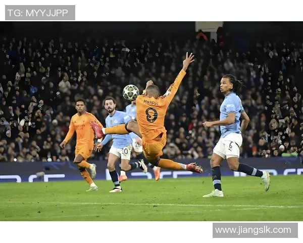 足总杯激战平局里昂与本菲卡神扑对决引发全场热议 足总杯激战平局里昂与本菲卡神扑对决引发全场热议