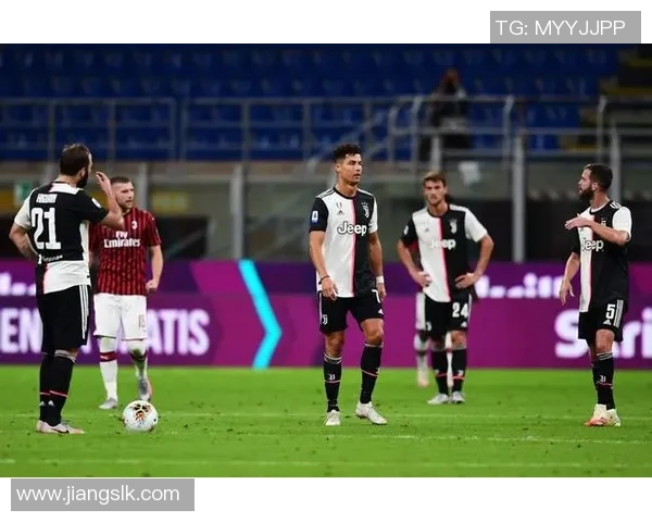 欧冠激战：AC米兰惊天逆转尤文图斯全场沸腾转会动态引关注